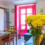 Sunny Apartment By Wonderful Italy